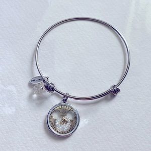 Disney themed bracelet! Super cute!